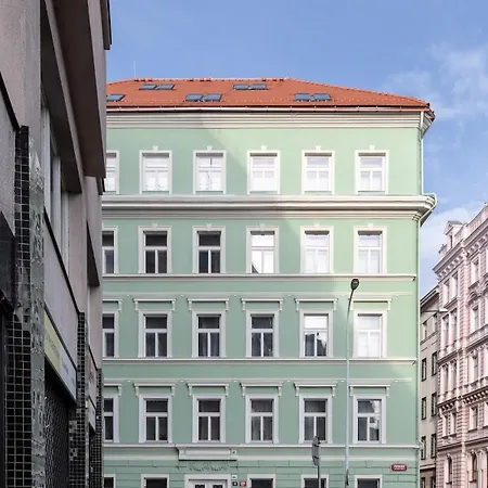 Entire In The Center Of Apartment