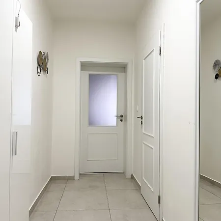 Entire In The Center Of Apartament *