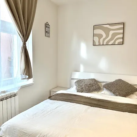 Apartament Entire In The Center Of